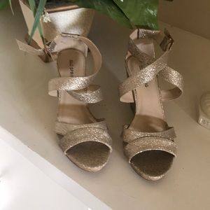 Call it spring size 7 NWOT!